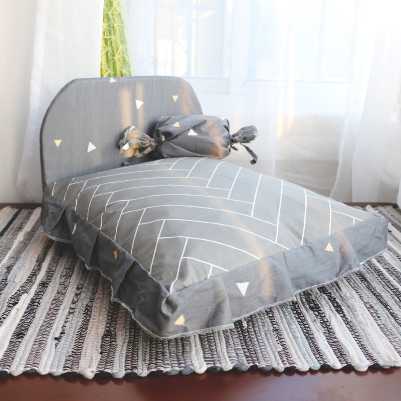 Plush Teddy Style Small Pet Bed For Comfortable Rest