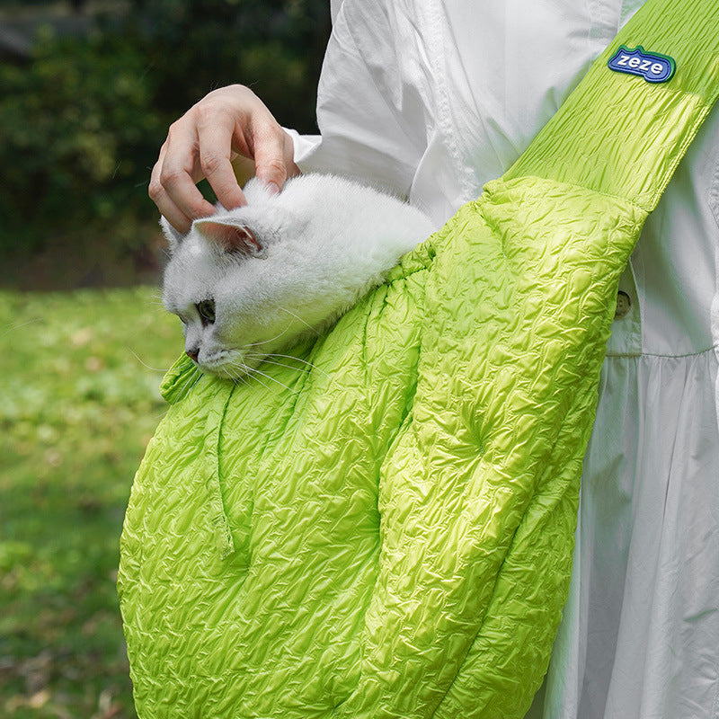 Portable Shoulder Diagonal Pet Carrier Bag With Secure Warm Design